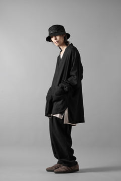Load image into Gallery viewer, COLINA CARDIGAN SHIRT / SILK & LINEN GABARDINE (BLACK)