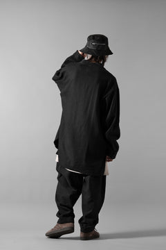 Load image into Gallery viewer, COLINA CARDIGAN SHIRT / SILK & LINEN GABARDINE (BLACK)