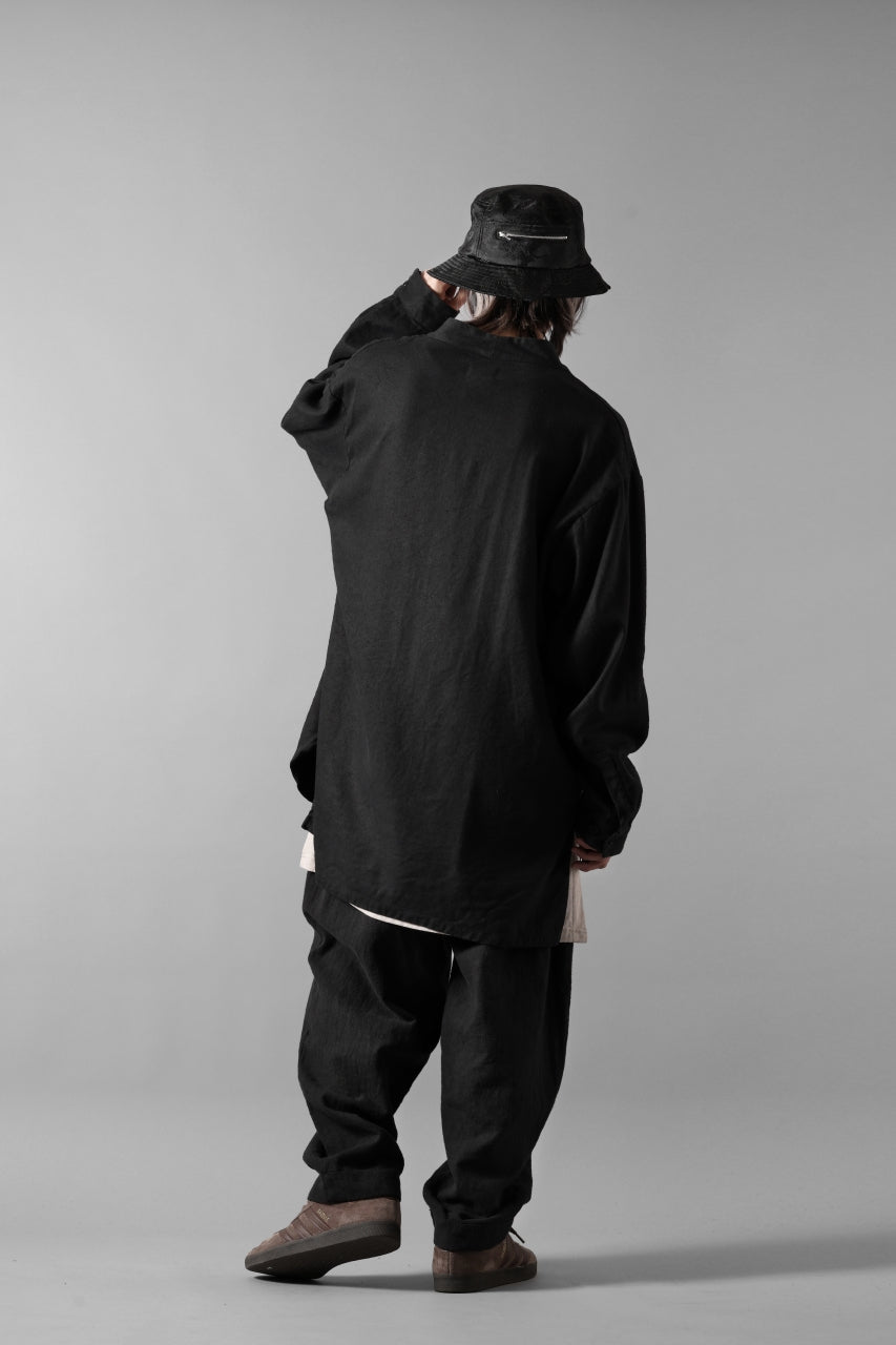 Load image into Gallery viewer, COLINA CARDIGAN SHIRT / SILK & LINEN GABARDINE (BLACK)