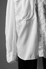 画像をギャラリービューアに読み込む, KATHARINE HAMNETT PARACHUTE LONG TAIL SHIRT / GARMENT DYED (WHITE)
