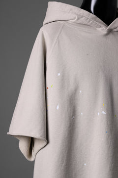 画像をギャラリービューアに読み込む, KATHARINE HAMNETT CUT OFF RAGLAN HOODIE / PENKI SPLASH (STONE)