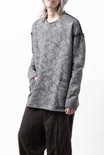 Load image into Gallery viewer, KLASICA ASLEEP LOOSE PULL OVER / GRAINY PRINT BACK SIDE FLEECE (GREIGE)