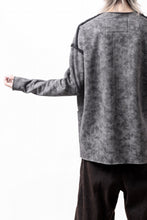 Load image into Gallery viewer, KLASICA ASLEEP LOOSE PULL OVER / GRAINY PRINT BACK SIDE FLEECE (GREIGE)