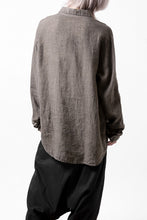 Load image into Gallery viewer, daub DYEING PLAIN SHIRT / ORGANIC LINEN (BROWN)