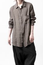 Load image into Gallery viewer, daub DYEING PLAIN SHIRT / ORGANIC LINEN (BROWN)