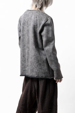 Load image into Gallery viewer, KLASICA BLACK CAT CREW NECK CARDIGAN / GRAINY PRINT BACK SIDE FLEECE (GREIGE)
