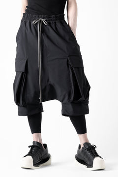 画像をギャラリービューアに読み込む, A.F ARTEFACT SARROUEL CARGO SHORTS / TECH-SMOOTH (BLACK)