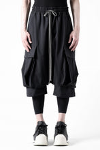 画像をギャラリービューアに読み込む, A.F ARTEFACT SARROUEL CARGO SHORTS / TECH-SMOOTH (BLACK)