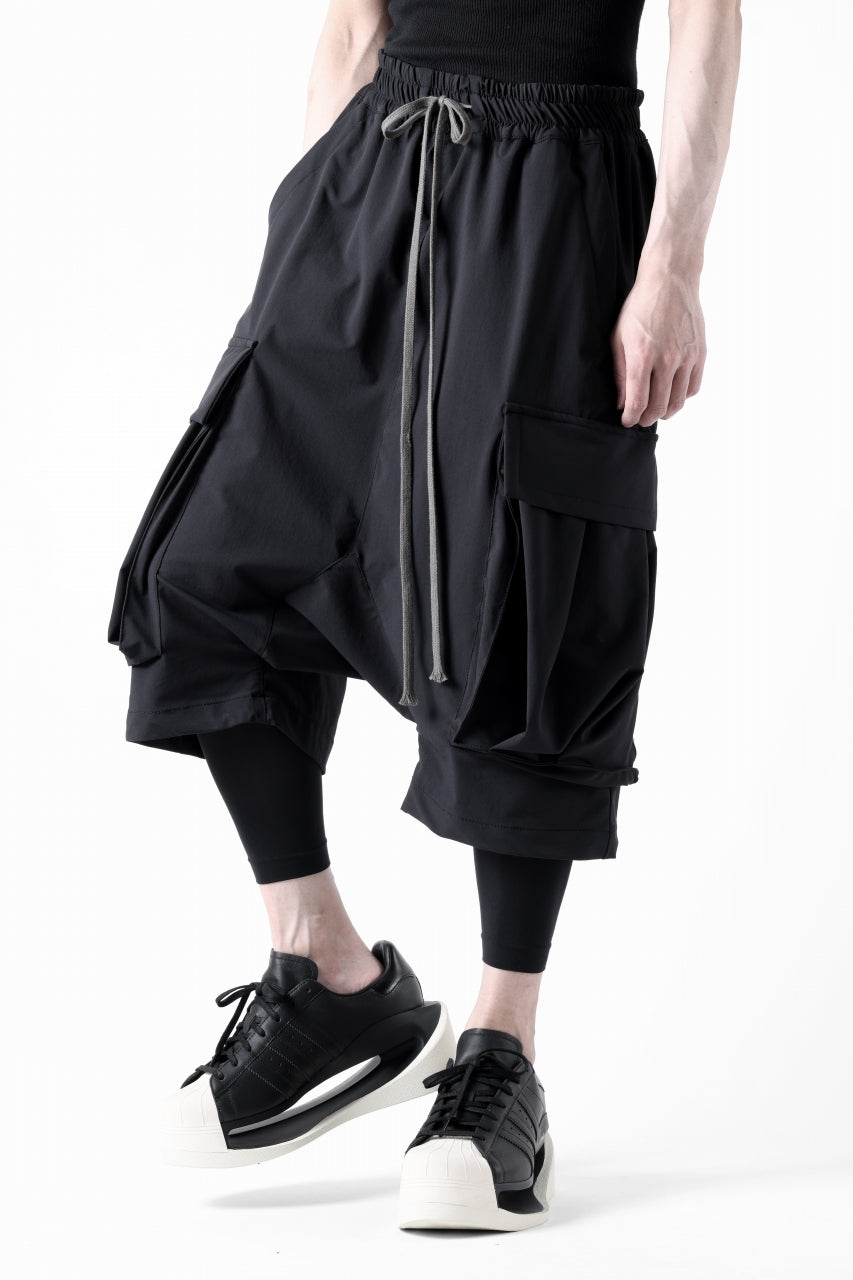 画像をギャラリービューアに読み込む, A.F ARTEFACT SARROUEL CARGO SHORTS / TECH-SMOOTH (BLACK)