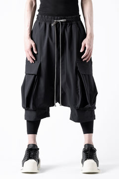 画像をギャラリービューアに読み込む, A.F ARTEFACT SARROUEL CARGO SHORTS / TECH-SMOOTH (BLACK)