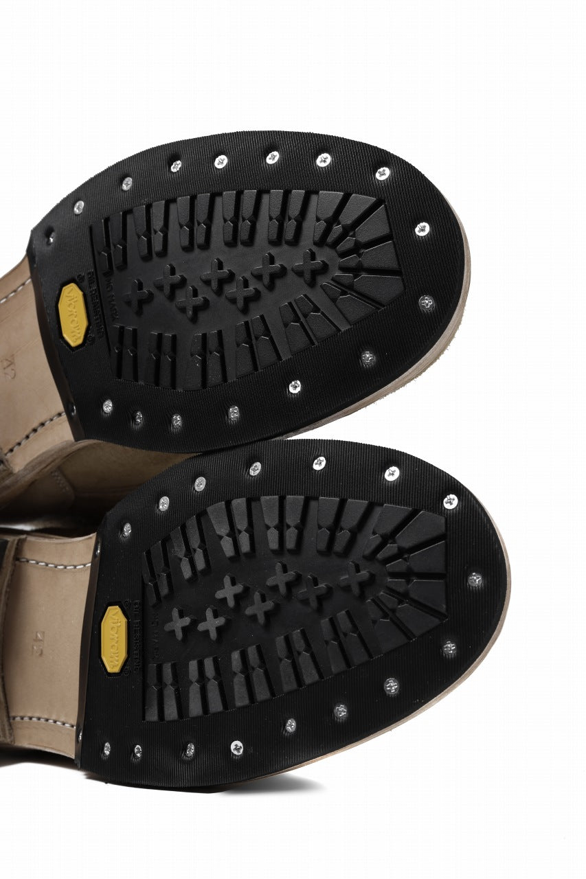 Load image into Gallery viewer, Portaille x LOOM exclusive DOUBLE STITCHED WELT WORKING DERBY / BOX CALF SUEDE (BEIGE)