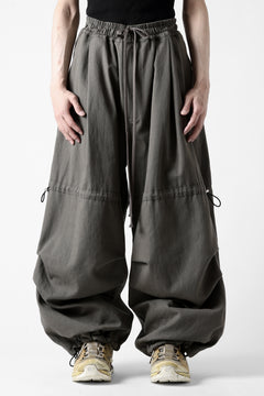 画像をギャラリービューアに読み込む, A.F ARTEFACT STRING-SQUEEZING WIDE PANTS / COTTON LINEN TWILL (KHAKI)