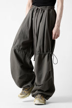 画像をギャラリービューアに読み込む, A.F ARTEFACT STRING-SQUEEZING WIDE PANTS / COTTON LINEN TWILL (KHAKI)