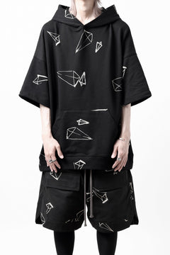 画像をギャラリービューアに読み込む, A.F ARTEFACT PYRA PATTERN PRINT SWEAT HOODIE SHORT SLEEVE (BLACK)
