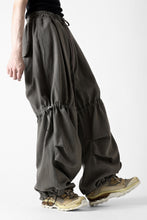 画像をギャラリービューアに読み込む, A.F ARTEFACT STRING-SQUEEZING WIDE PANTS / COTTON LINEN TWILL (KHAKI)