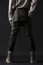 画像をギャラリービューアに読み込む, masnada SLIM GUSSET PANTS / STRETCH MICRO RIP COTTON (CAMO DUST)