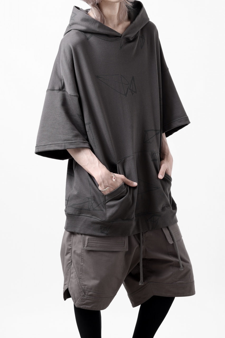 画像をギャラリービューアに読み込む, A.F ARTEFACT PYRA PATTERN PRINT SWEAT HOODIE SHORT SLEEVE (GREY)