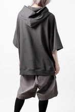 画像をギャラリービューアに読み込む, A.F ARTEFACT PYRA PATTERN PRINT SWEAT HOODIE SHORT SLEEVE (GREY)