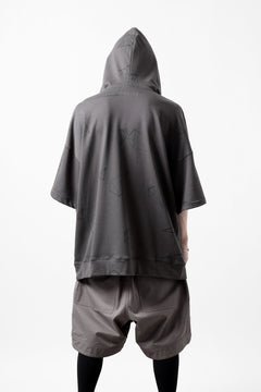 画像をギャラリービューアに読み込む, A.F ARTEFACT PYRA PATTERN PRINT SWEAT HOODIE SHORT SLEEVE (GREY)