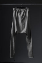Load image into Gallery viewer, m.a+ elastic waist low crotch 2 pocket pants / P571/MJP1 (CARBON)