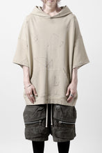 画像をギャラリービューアに読み込む, A.F ARTEFACT PYRA PATTERN PRINT SWEAT HOODIE SHORT SLEEVE (BEIGE)