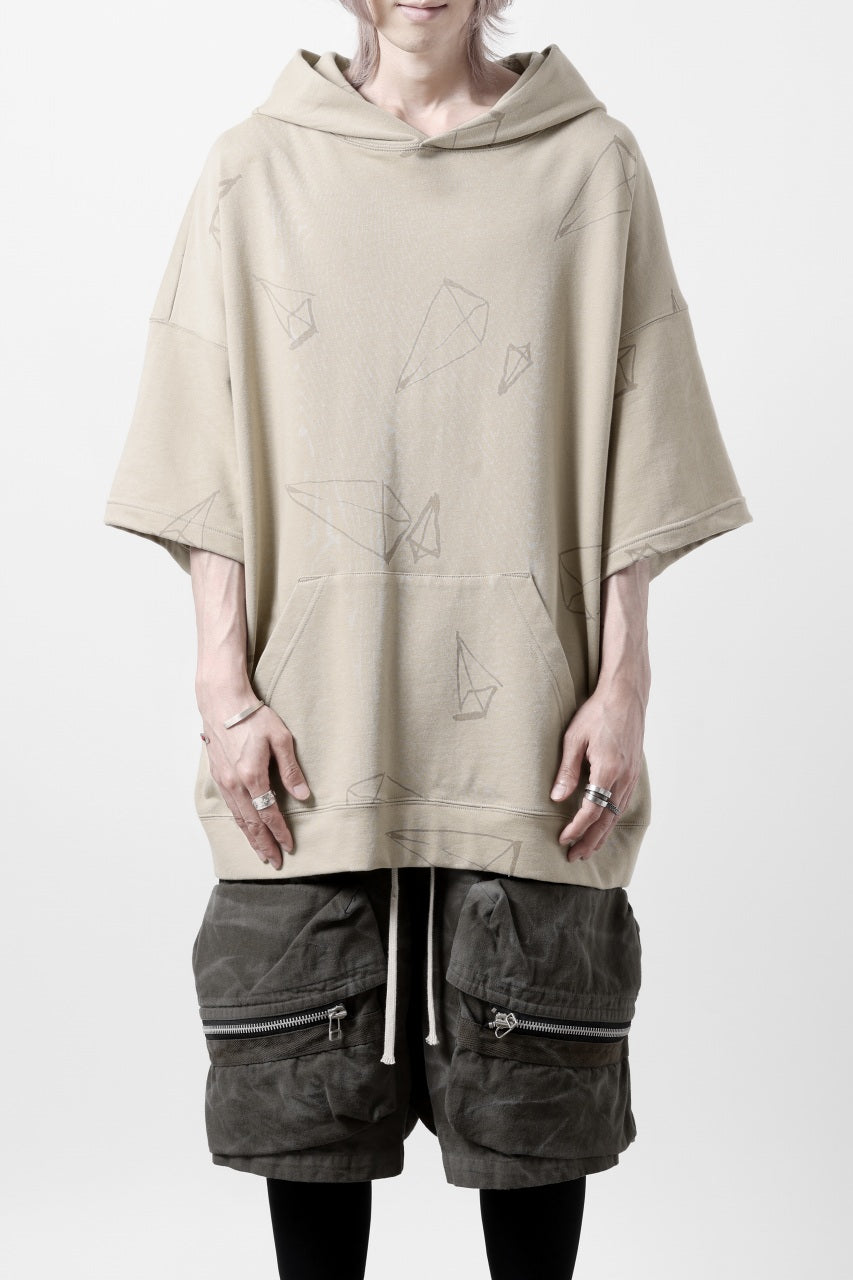 画像をギャラリービューアに読み込む, A.F ARTEFACT PYRA PATTERN PRINT SWEAT HOODIE SHORT SLEEVE (BEIGE)