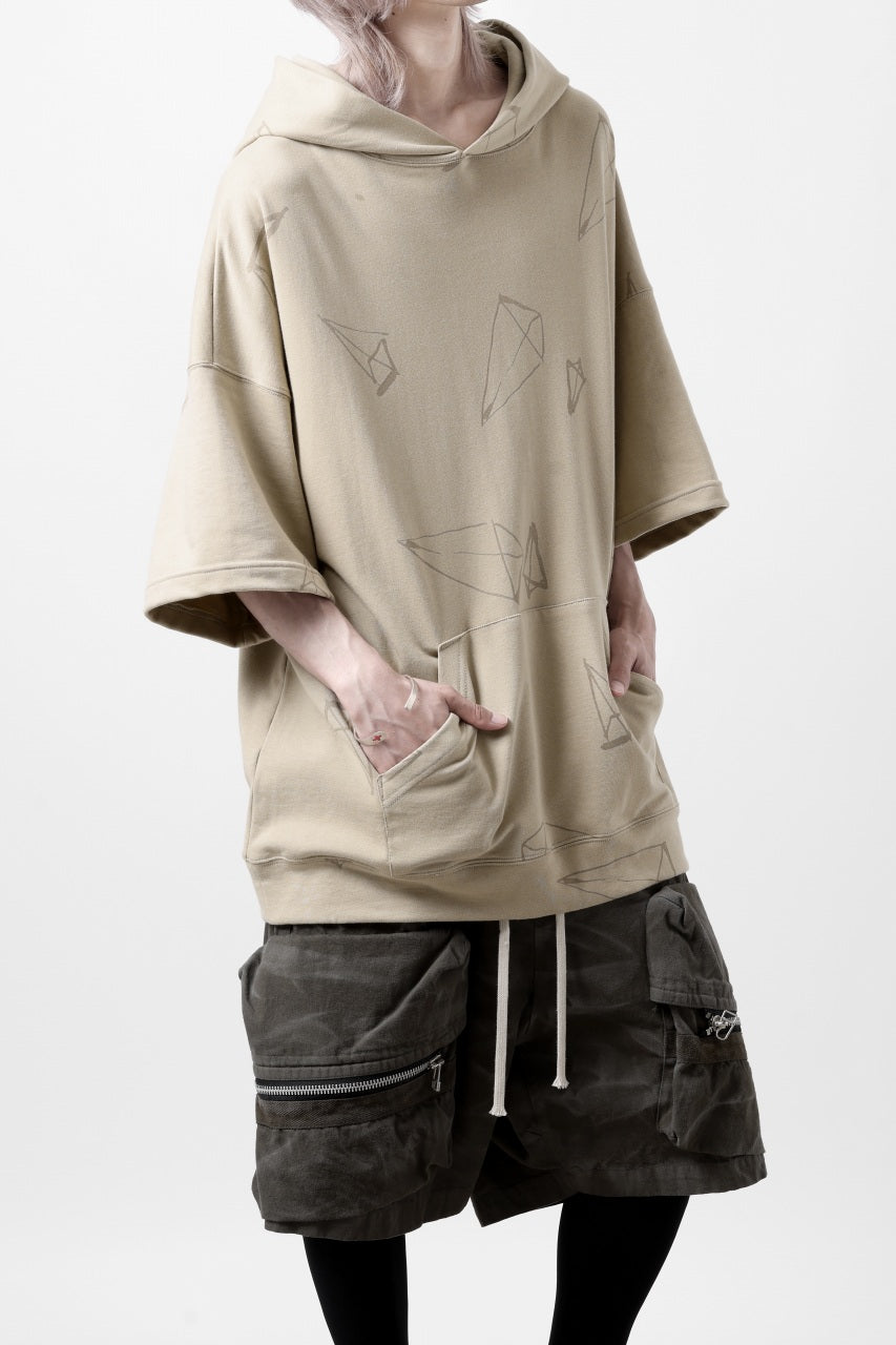 画像をギャラリービューアに読み込む, A.F ARTEFACT PYRA PATTERN PRINT SWEAT HOODIE SHORT SLEEVE (BEIGE)
