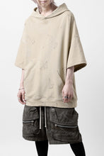 画像をギャラリービューアに読み込む, A.F ARTEFACT PYRA PATTERN PRINT SWEAT HOODIE SHORT SLEEVE (BEIGE)