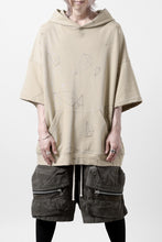 画像をギャラリービューアに読み込む, A.F ARTEFACT PYRA PATTERN PRINT SWEAT HOODIE SHORT SLEEVE (BEIGE)