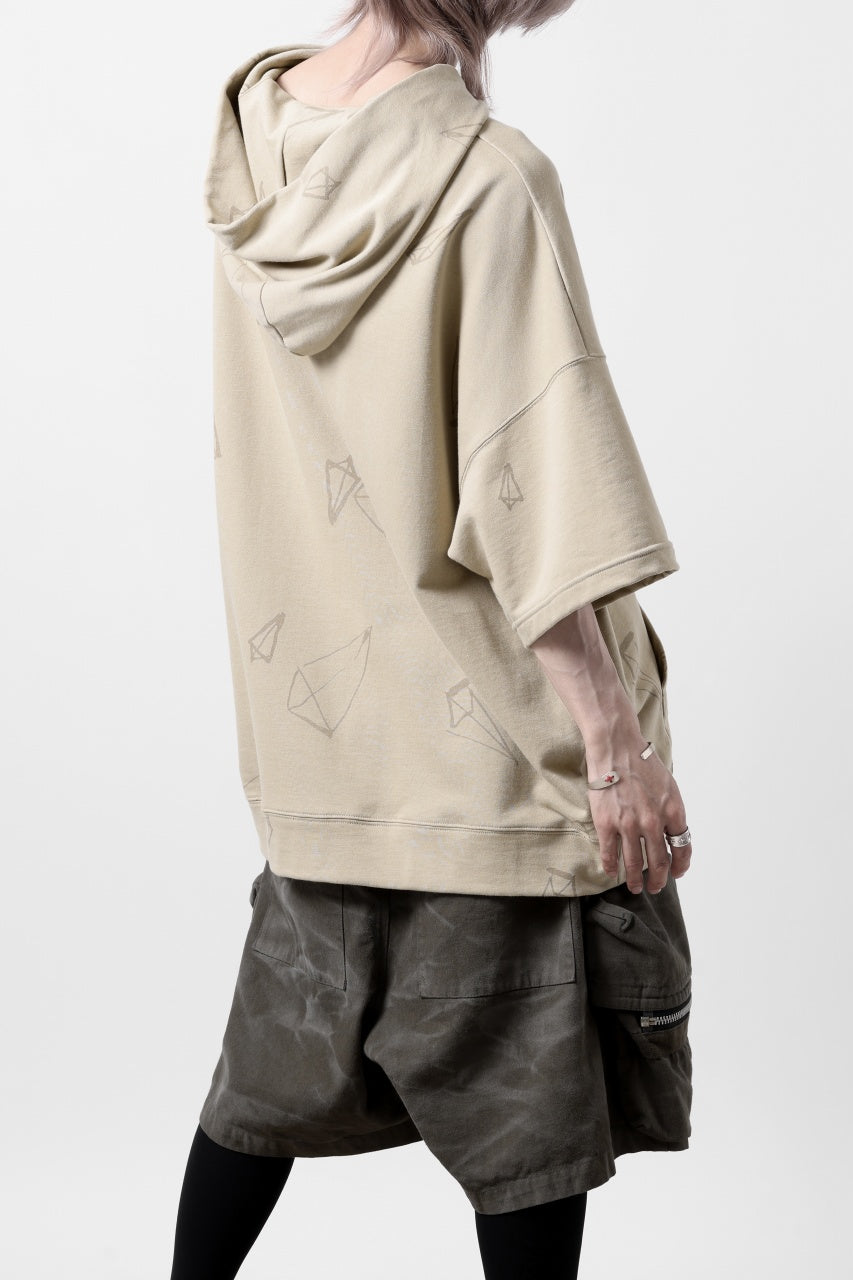 画像をギャラリービューアに読み込む, A.F ARTEFACT PYRA PATTERN PRINT SWEAT HOODIE SHORT SLEEVE (BEIGE)