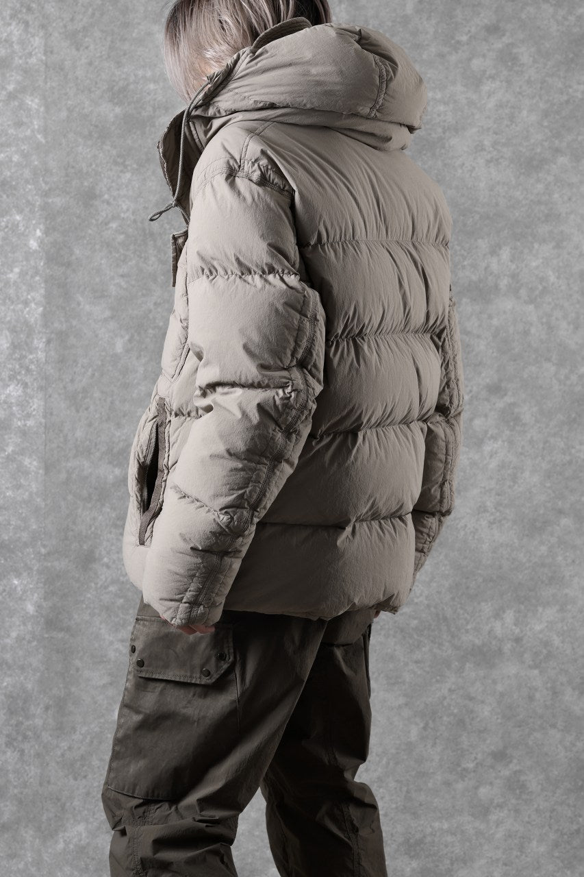 画像をギャラリービューアに読み込む, Ten c SURVIVAL DOWN JACKET / GARMENT DYED (ASH GRAY)