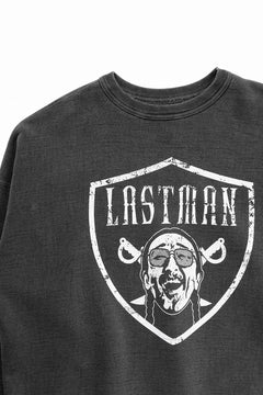 画像をギャラリービューアに読み込む, LASTMAN PRINTED CREW NECK -NFL- (BLACK)