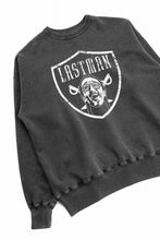 画像をギャラリービューアに読み込む, LASTMAN PRINTED CREW NECK -NFL- (BLACK)