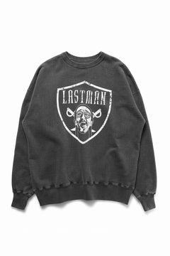 画像をギャラリービューアに読み込む, LASTMAN PRINTED CREW NECK -NFL- (BLACK)