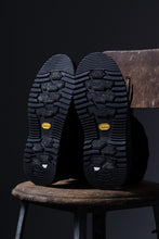 画像をギャラリービューアに読み込む, MASTERMIND WORLD x SUICOKE BOWER-TRab-FUR (BLACK)