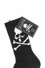 画像をギャラリービューアに読み込む, mastermind JAPAN REGULAR SOCKS / SKULL LOGO (BLACK)