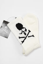 画像をギャラリービューアに読み込む, mastermind JAPAN REGULAR SOCKS / SKULL LOGO (WHITE)