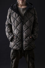 画像をギャラリービューアに読み込む, masnada QUILTED HOOD JACKET / OVER STUFFED PAPER NYLON (DUST)