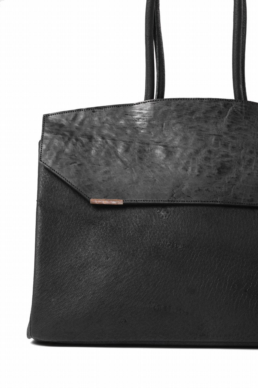 Load image into Gallery viewer, ierib exclusive Bark Bag Prot 40 / Wild Boar + Waxed Horse Butt Leather (BLACK)