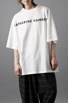 画像をギャラリービューアに読み込む, KATHARINE HAMNETT OVER SIZED FRONT LOGO TEE (WHITE)