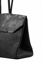 Load image into Gallery viewer, ierib exclusive Bark Bag Prot 40 / Wild Boar + Waxed Horse Butt Leather (BLACK)