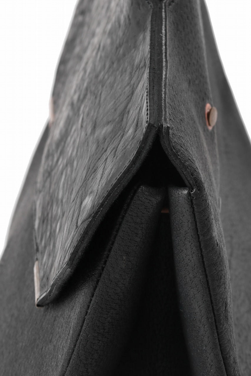 Load image into Gallery viewer, ierib exclusive Bark Bag Prot 40 / Wild Boar + Waxed Horse Butt Leather (BLACK)