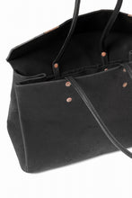 Load image into Gallery viewer, ierib exclusive Bark Bag Prot 40 / Wild Boar + Waxed Horse Butt Leather (BLACK)