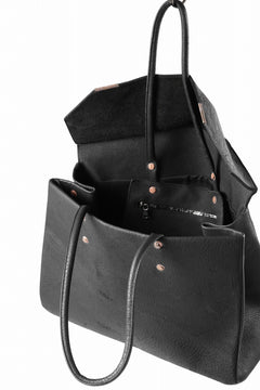 Load image into Gallery viewer, ierib exclusive Bark Bag Prot 40 / Wild Boar + Waxed Horse Butt Leather (BLACK)