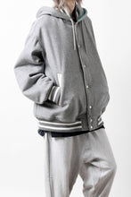 画像をギャラリービューアに読み込む, FACETASM HOODED STADIUM JACKET (GRAY)