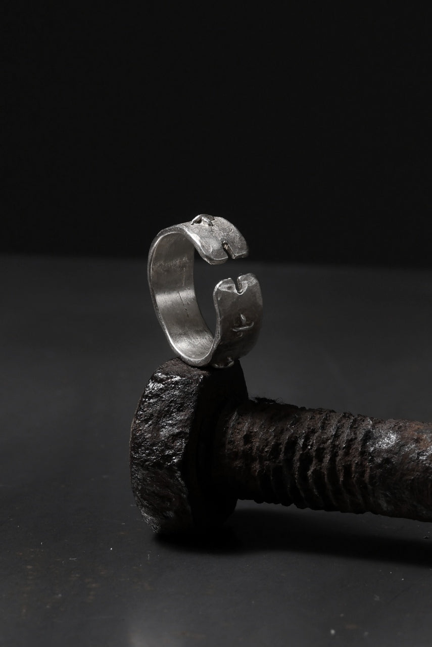 m.a+ silver stitched multiple cross ring / AG518/AG (SILVER)