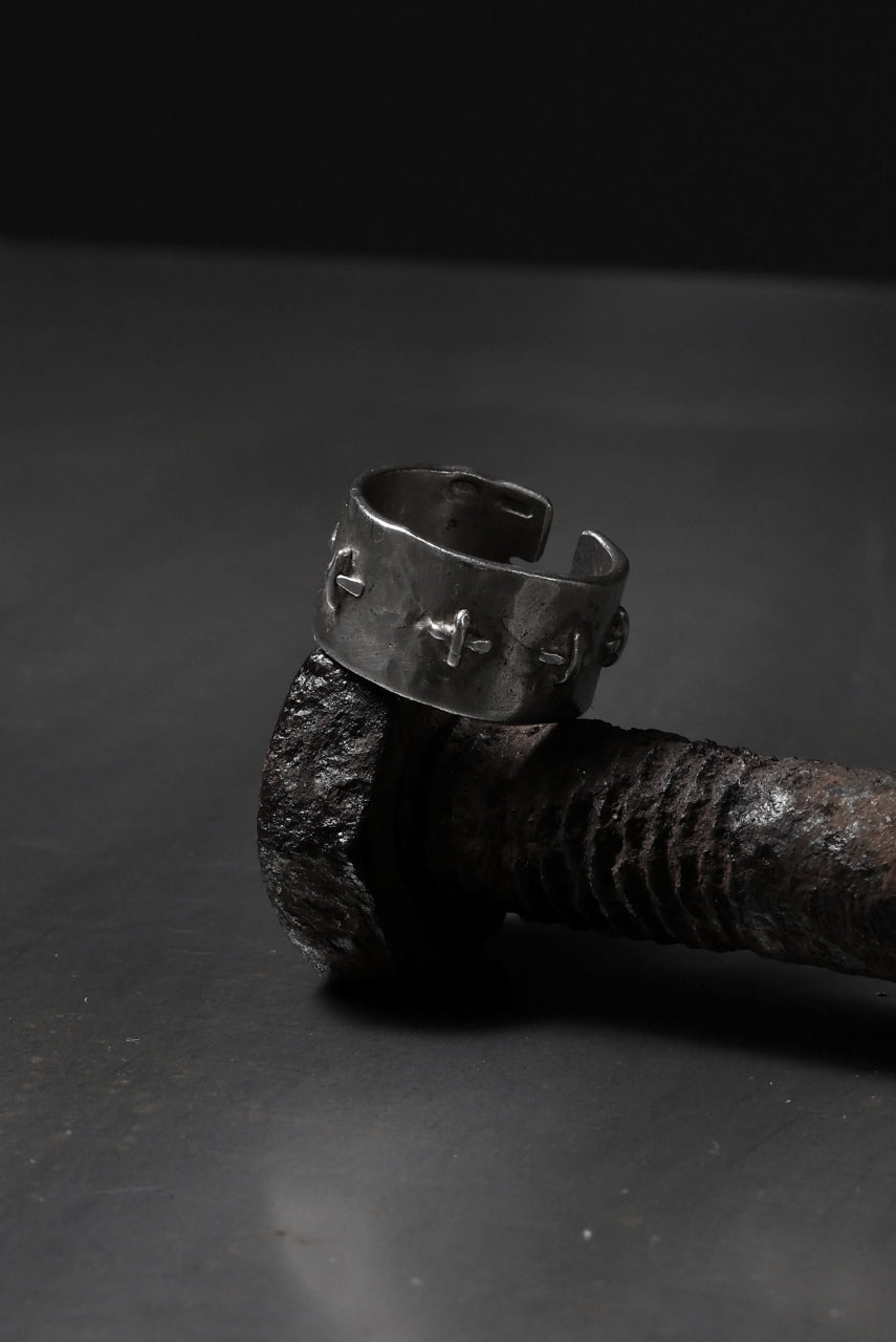 Load image into Gallery viewer, m.a+ thick silver stitched multiple cross ring / AG538/AG (SILVER)