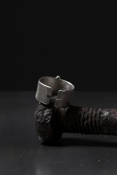 Load image into Gallery viewer, m.a+ silver stitched cross ring / AG18/AG (SILVER)