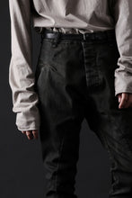画像をギャラリービューアに読み込む, masnada BAGGY SCARRED STRETCH JEANS (SMUDGED LEGION)
