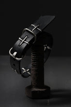 画像をギャラリービューアに読み込む, m.a+ thin silver cross studded wrist band / A-F2BL1/GR2,0 (BLACK)